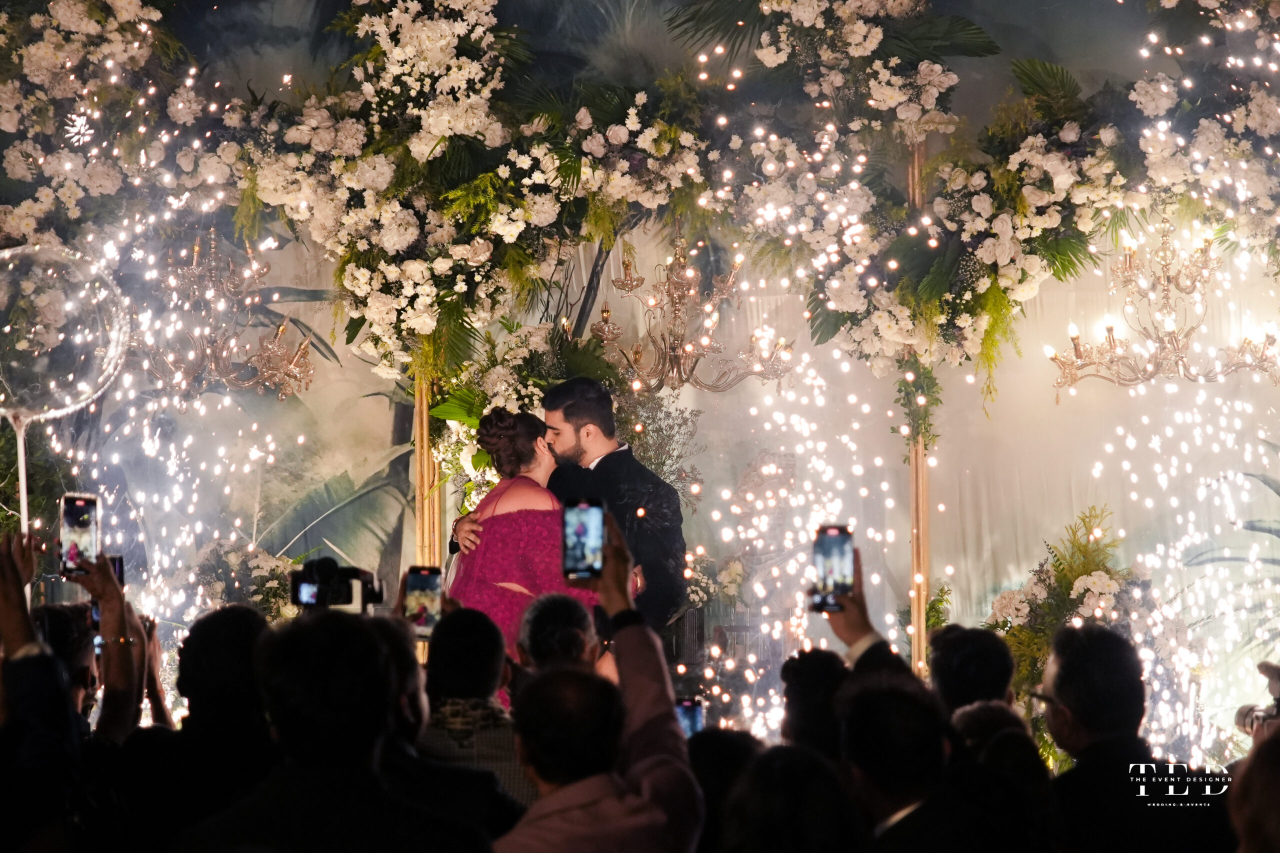 Bollywood celebrity performer for the wedding