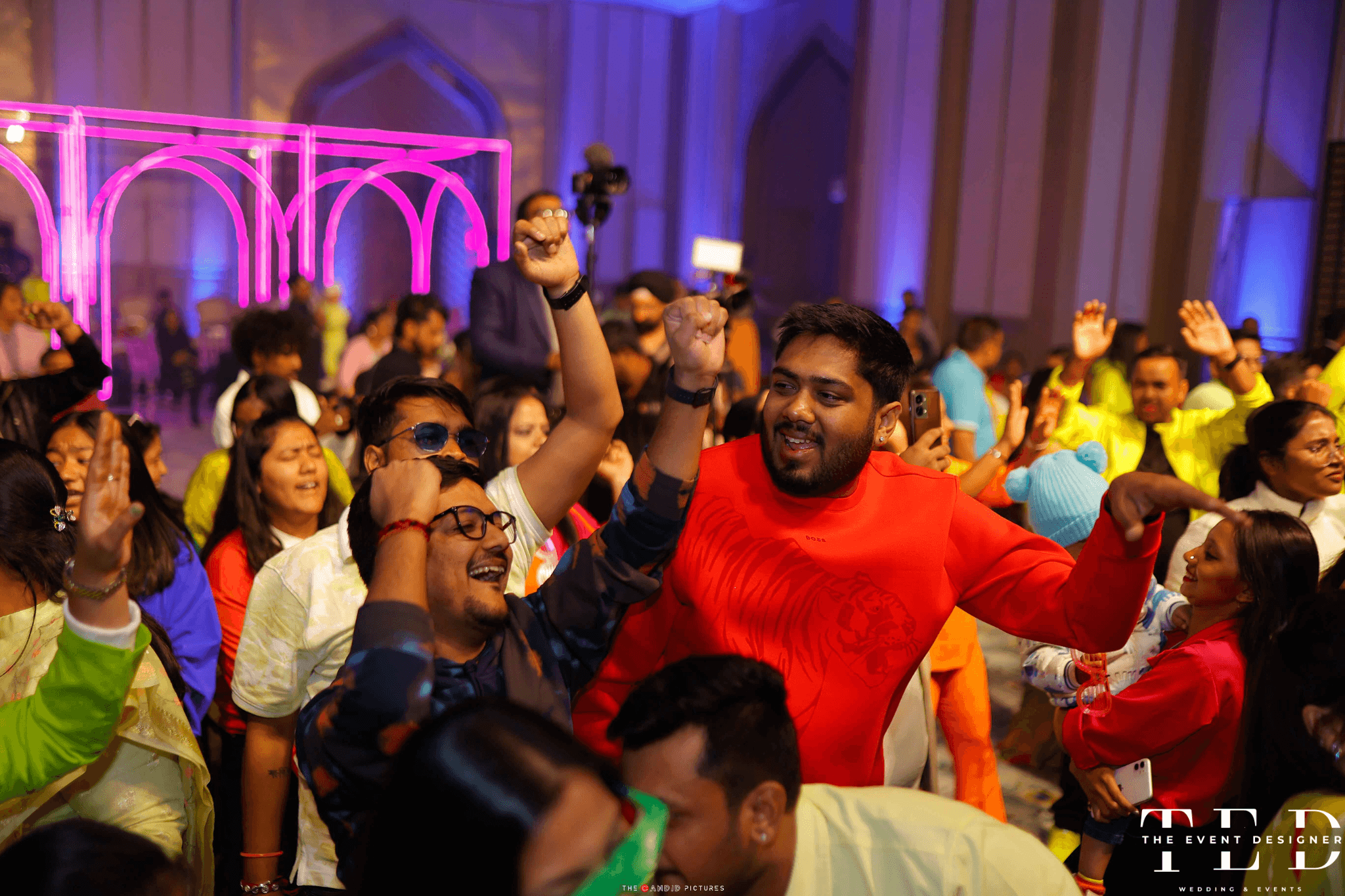 dance at theme party at itc