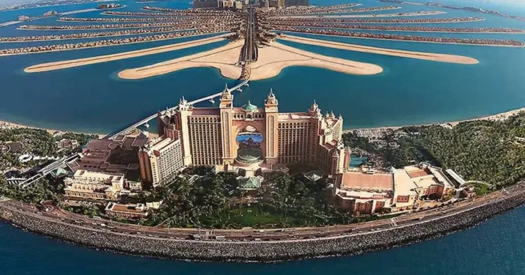 Top 7 Ultra-Luxury Beach-Front Wedding Venues in Dubai (2025–26) 2 Atlantis The Palm