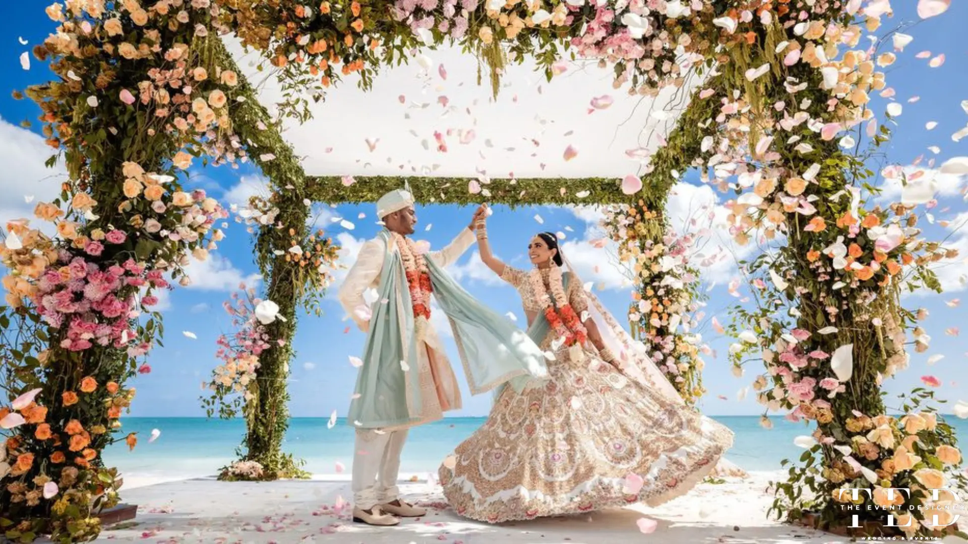 Read more about the article 5 Reasons Why You Should Hire a Wedding Planner