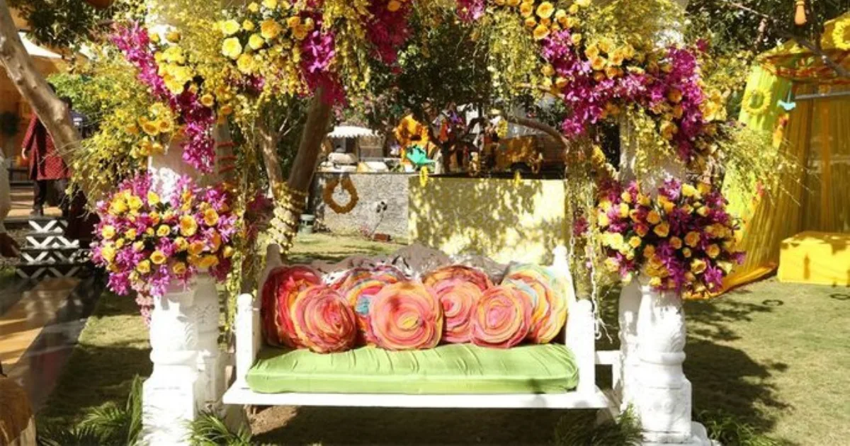 5 Trendiest Mehendi Theme Decor Ideas for Luxury Wedding
