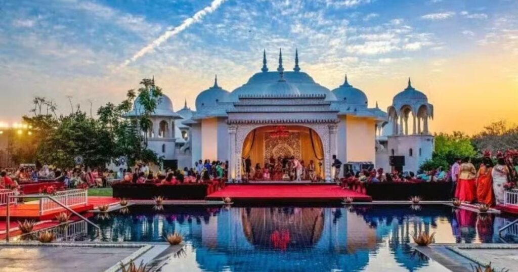 How to Choose the Perfect Lake-Side Venue in Udaipur for Your Destination Wedding?