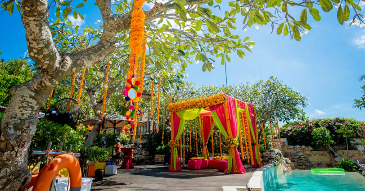 5 Trendiest Mehendi Theme Decor Ideas for Luxury Wedding