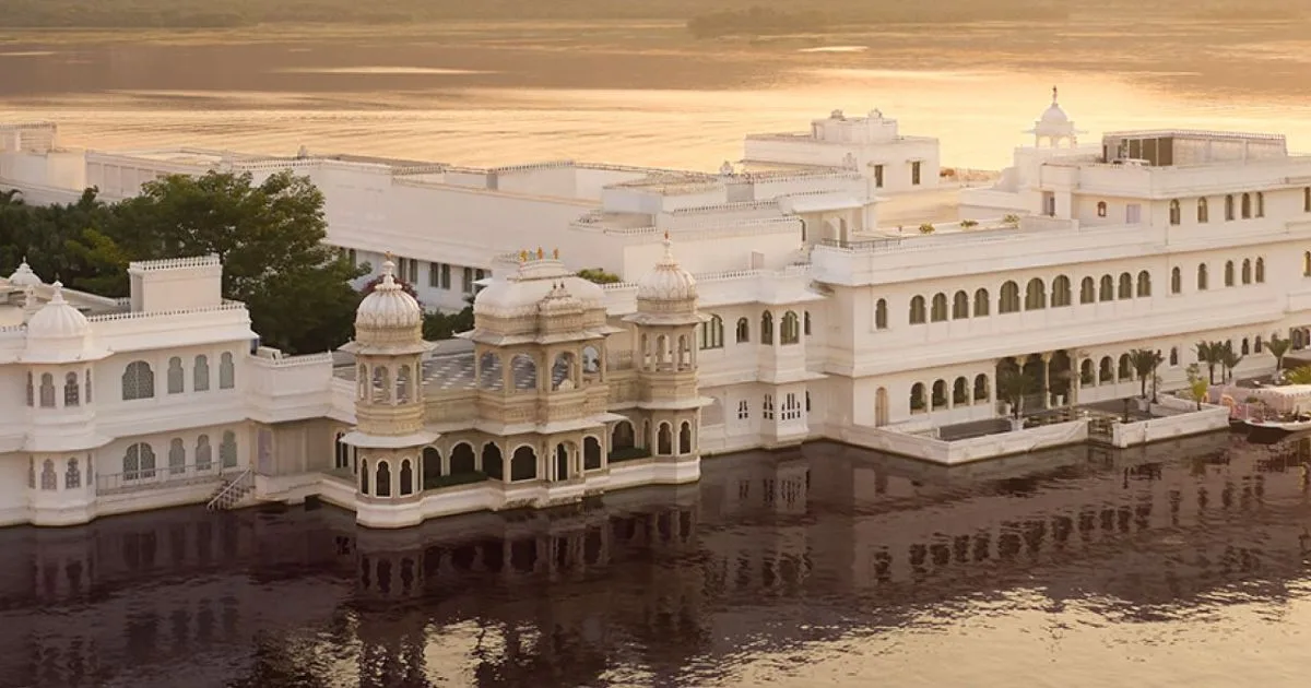 How to Choose the Perfect Lake-Side Venue in Udaipur for Your Destination Wedding?