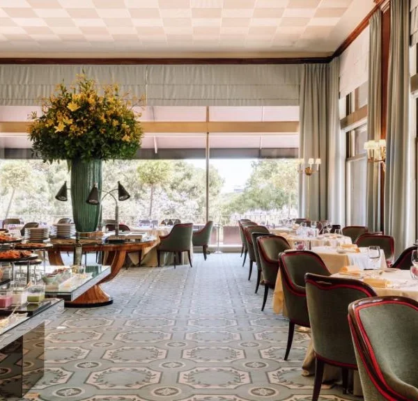Four Seasons Hotel Ritz Lisbon Wedding Venue: Rooms, Capacity & What to Know | The Event Designer Four Seasons Hotel Ritz Lisbon Wedding Venue: Rooms, Capacity & What to Know | The Event Designer