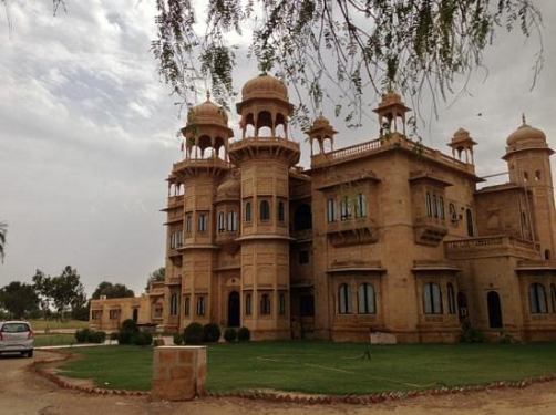 WelcomHeritage Mandir Palace Jaisalmer Wedding Venue: Rooms, Capacity & Event Spaces | The Event Designer Jawahar Niwas Palace is a sandstone heritage palace hotel on Bada Bagh Road, Jaisalmer, with about 22 rooms and lawns — see what suits an intimate royal wedding.