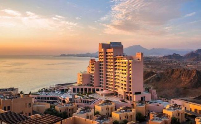 Fairmont Fujairah Beach Resort