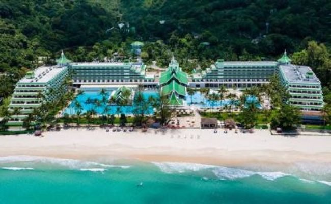 Le Méridien Phuket Beach Resort